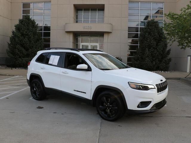 2021 Jeep Cherokee Latitude Plus — photo 1 of 13