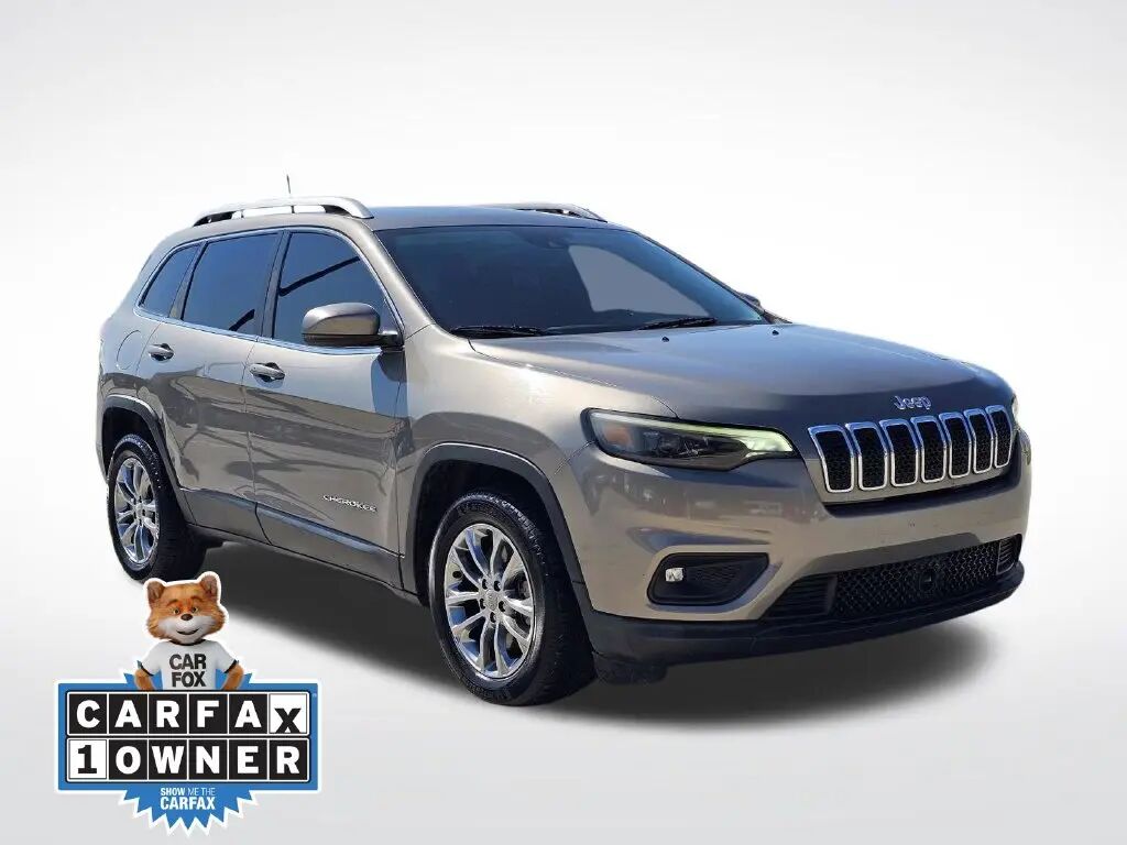 2021 Jeep Cherokee Latitude Plus — photo 1 of 13