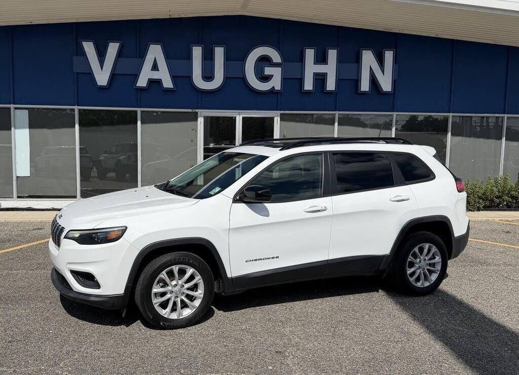 2022 Jeep Cherokee Latitude Lux — photo 1 of 1