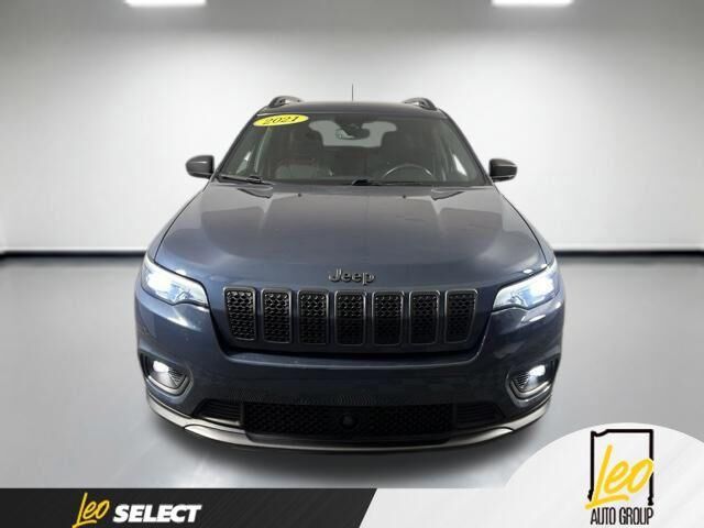 2021 Jeep Cherokee Latitude Lux — photo 1 of 13