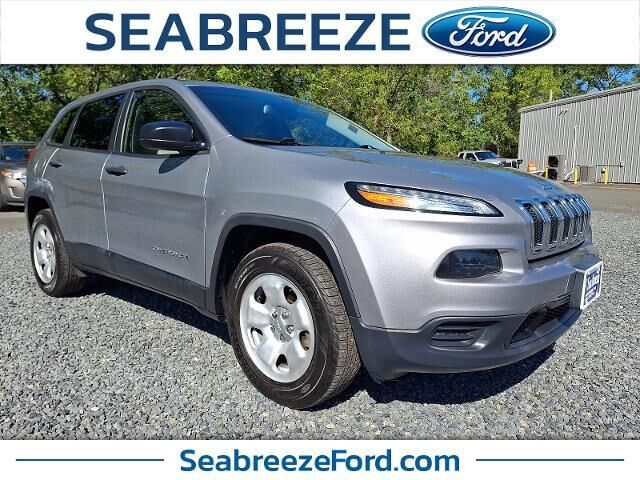 2017 Jeep Cherokee Sport