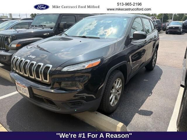 2017 Jeep Cherokee Sport — photo 1 of 39
