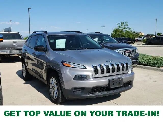 2016 Jeep Cherokee Sport — photo 1 of 4
