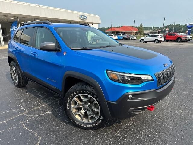 2020 Jeep Cherokee Trailhawk — photo 1 of 13