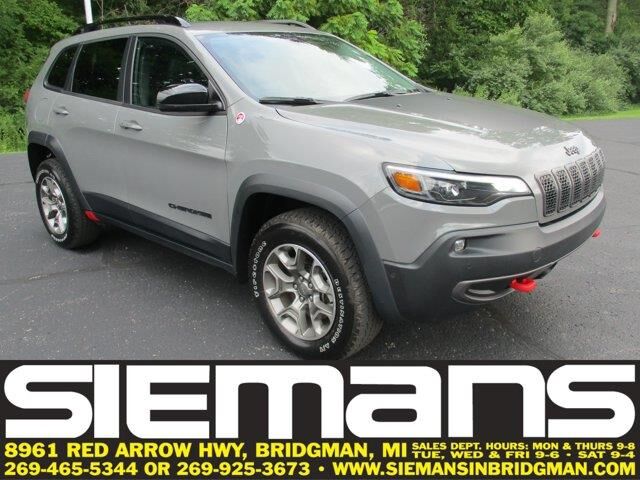 2023 Jeep Cherokee Trailhawk