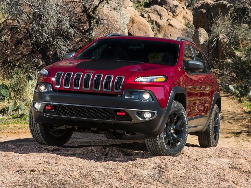 2016 Jeep Cherokee Trailhawk — photo 1 of 27