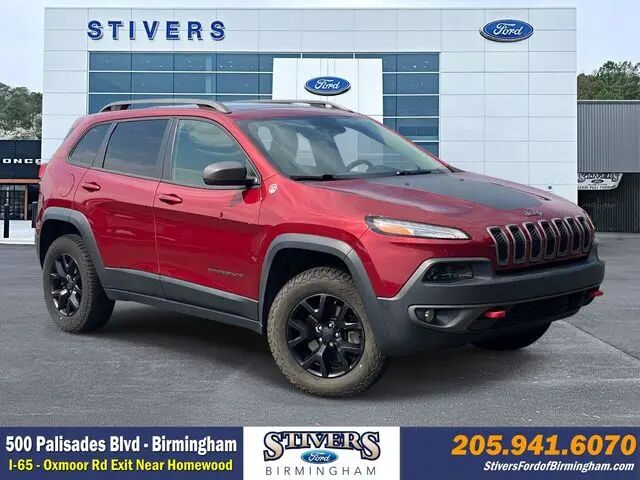2017 Jeep Cherokee Trailhawk — photo 1 of 11