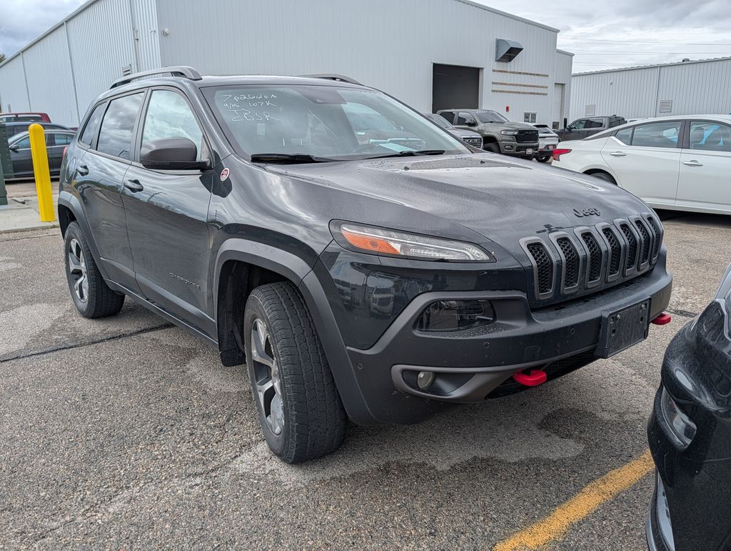 2016 Jeep Cherokee Trailhawk — photo 1 of 3