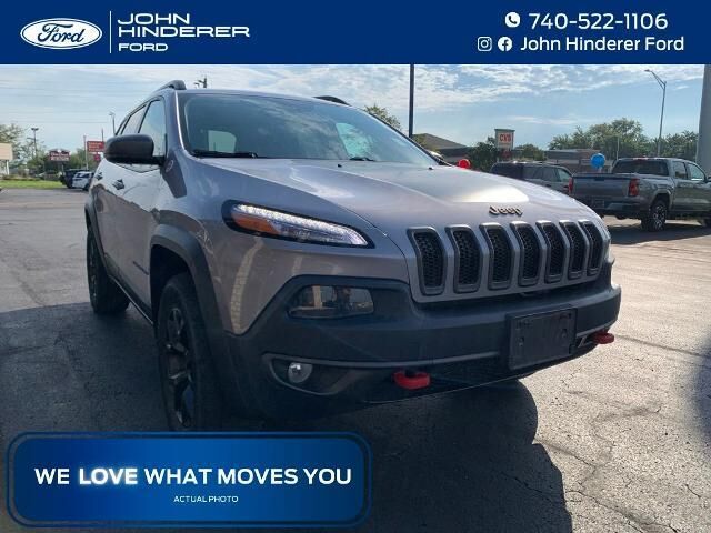 2018 Jeep Cherokee Trailhawk — photo 1 of 26