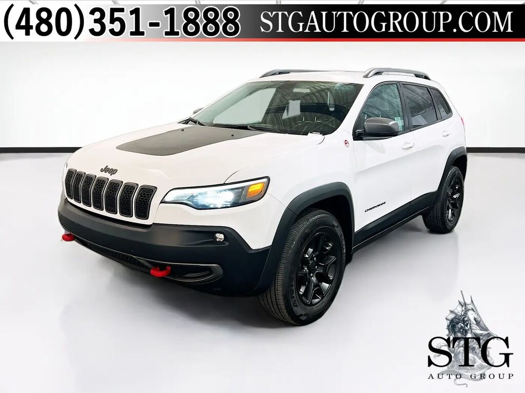 2019 Jeep Cherokee Trailhawk — photo 1 of 13
