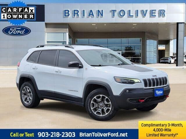 2022 Jeep Cherokee Trailhawk — photo 1 of 2
