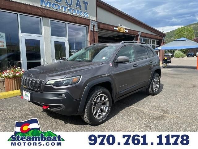 2021 Jeep Cherokee Trailhawk — photo 1 of 13