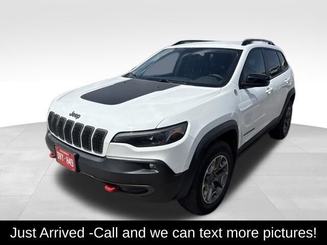 2022 Jeep Cherokee Trailhawk — photo 1 of 39
