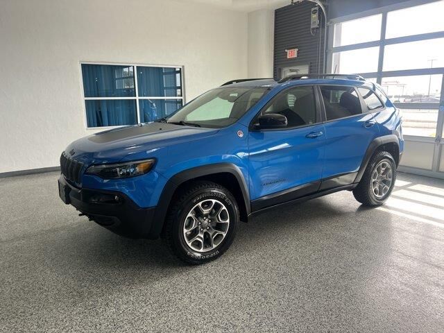 2022 Jeep Cherokee Trailhawk — photo 1 of 13
