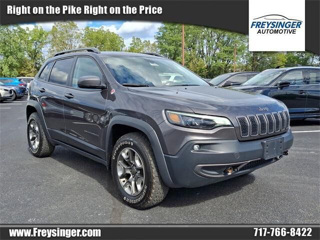 2019 Jeep Cherokee Trailhawk — photo 1 of 16