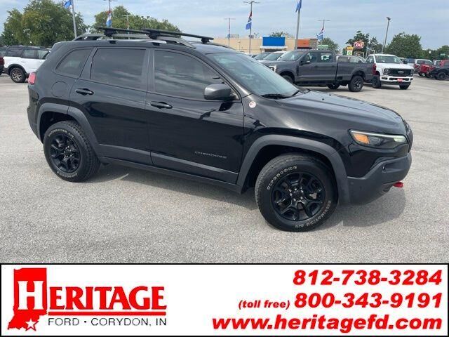 2021 Jeep Cherokee Trailhawk — photo 1 of 52
