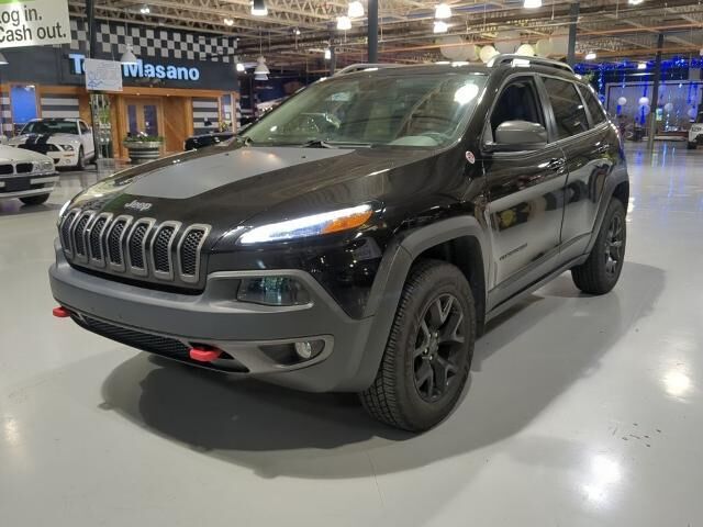 2018 Jeep Cherokee Trailhawk — photo 1 of 26