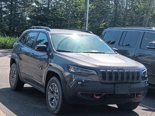 2022 Jeep Cherokee Trailhawk — photo 1 of 26