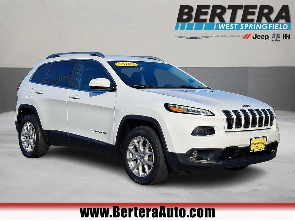 2016 Jeep Cherokee Latitude — photo 1 of 13