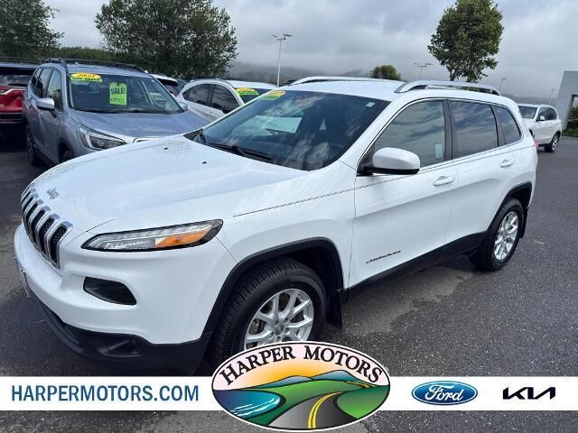 2017 Jeep Cherokee Latitude — photo 1 of 13