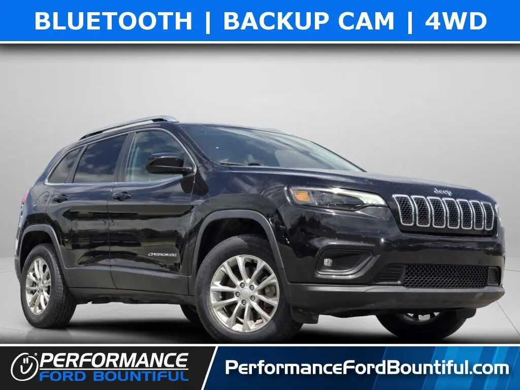 2019 Jeep Cherokee Latitude — photo 1 of 12
