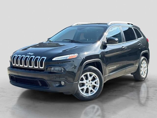 2016 Jeep Cherokee Latitude — photo 1 of 13