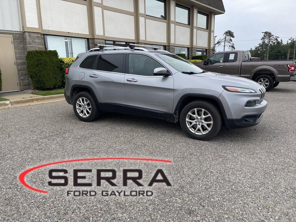 2014 Jeep Cherokee Latitude — photo 1 of 1