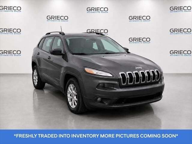 2015 Jeep Cherokee Latitude — photo 1 of 5