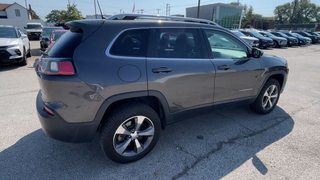 2019 Jeep Cherokee Limited 4x4 — photo 1 of 7