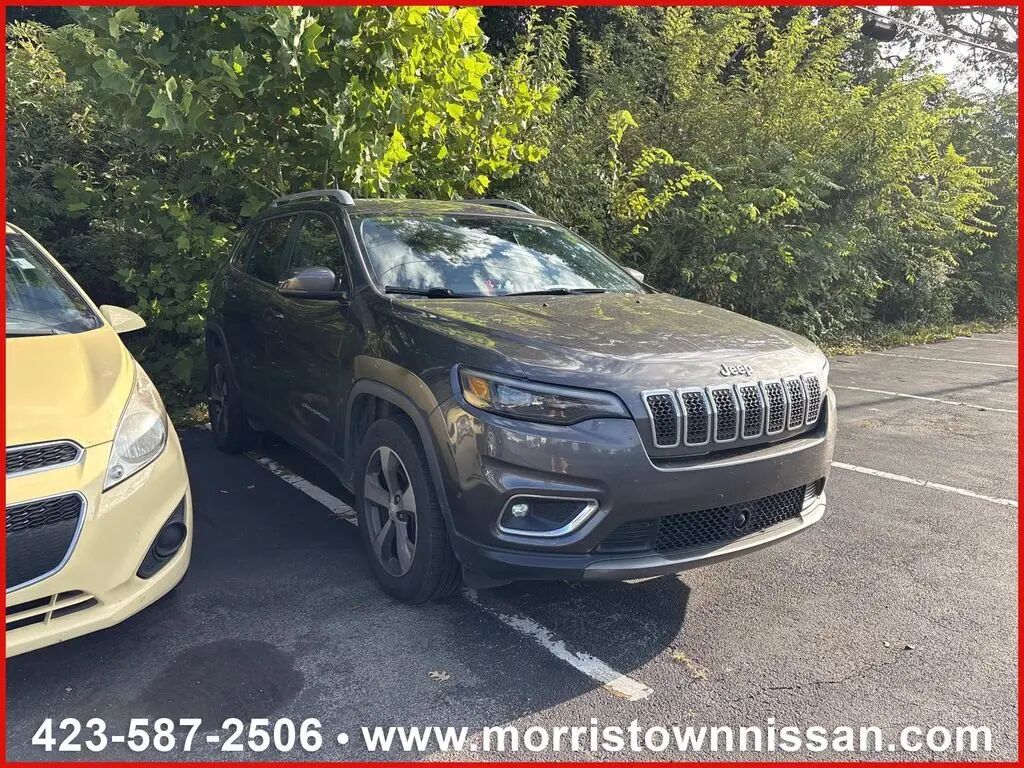2019 Jeep Cherokee High Altitude — photo 1 of 6