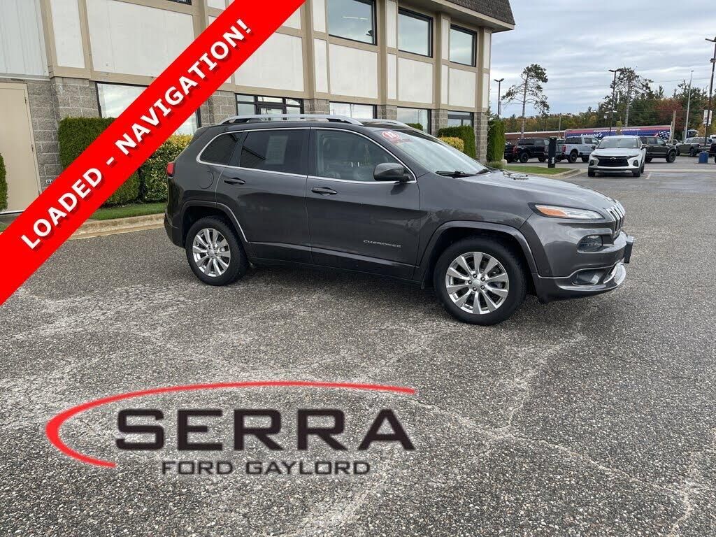 2018 Jeep Cherokee Overland — photo 1 of 1