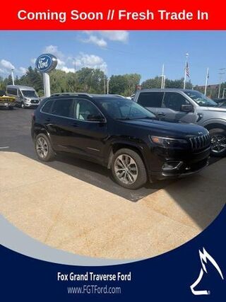 2019 Jeep Cherokee Overland — photo 1 of 2