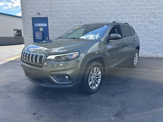 2019 Jeep Cherokee Latitude Plus — photo 1 of 26