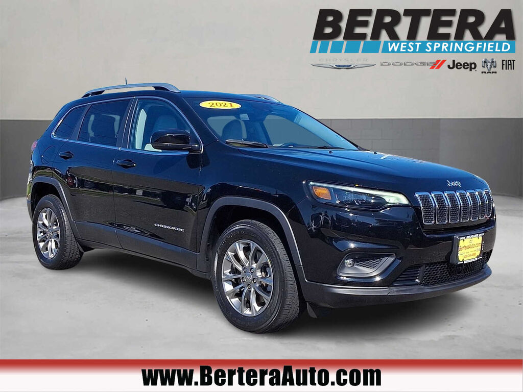 2021 Jeep Cherokee Latitude Plus — photo 1 of 13