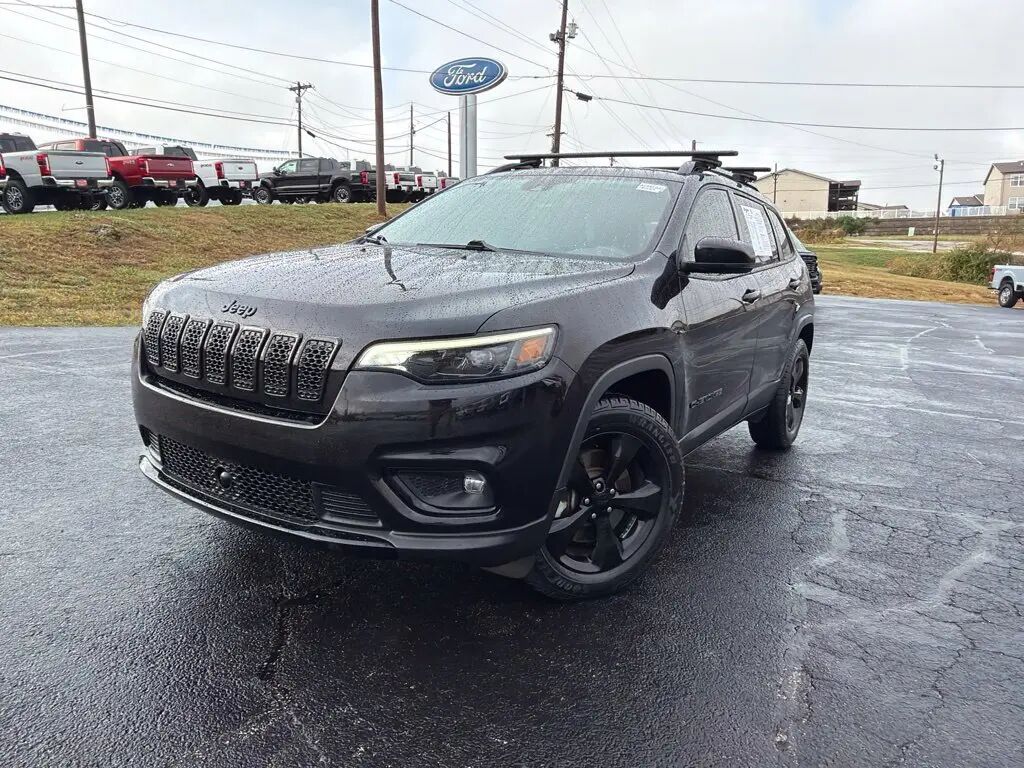 2021 Jeep Cherokee Latitude Plus — photo 1 of 13