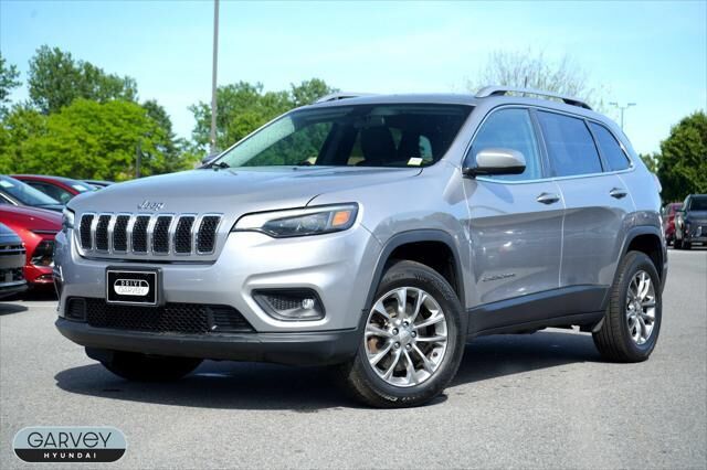 2019 Jeep Cherokee Latitude Plus — photo 1 of 12