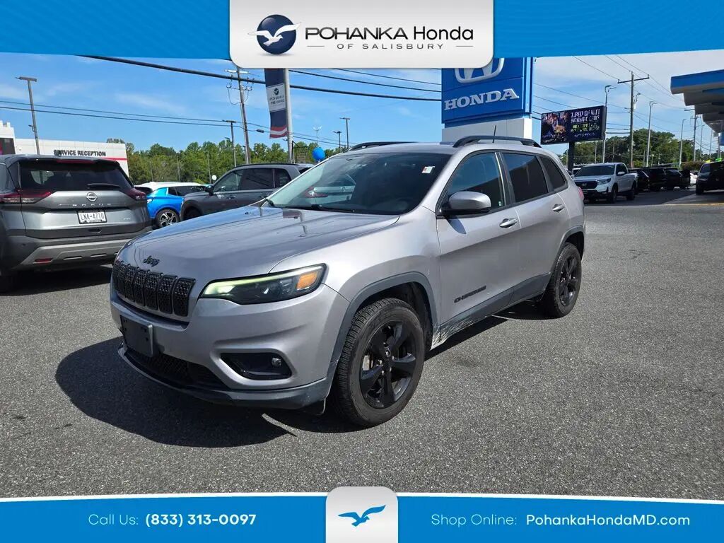 2019 Jeep Cherokee Latitude Plus — photo 1 of 13