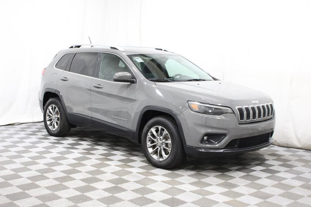 2019 Jeep Cherokee Latitude Plus — photo 1 of 14