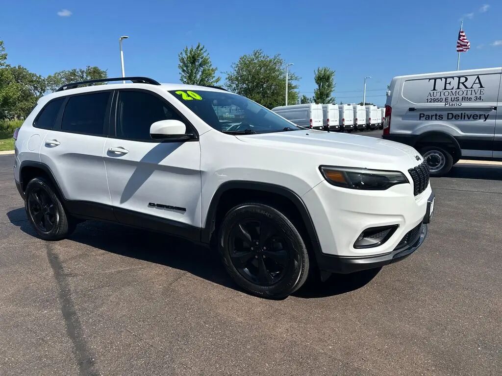 2020 Jeep Cherokee Latitude Plus — photo 1 of 40