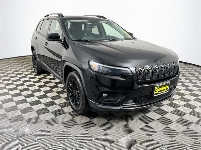 2023 Jeep Cherokee Altitude Lux — photo 1 of 23
