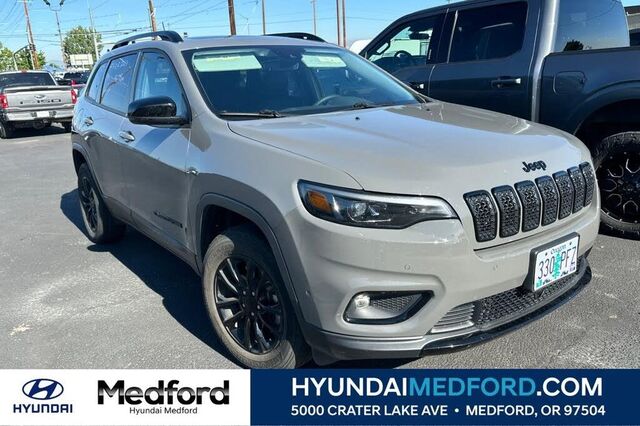 2023 Jeep Cherokee Altitude Lux