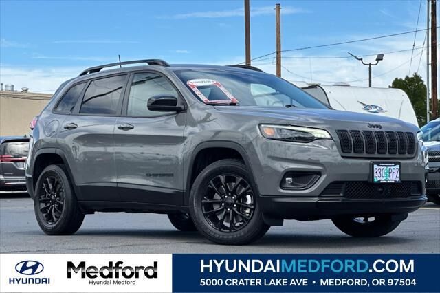 2023 Jeep Cherokee Altitude Lux