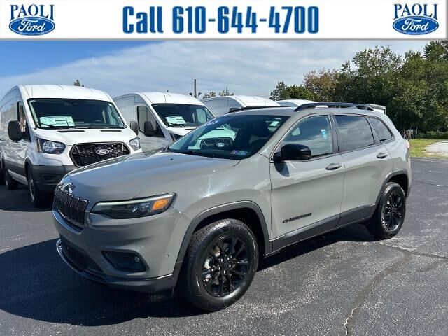 2023 Jeep Cherokee Altitude Lux