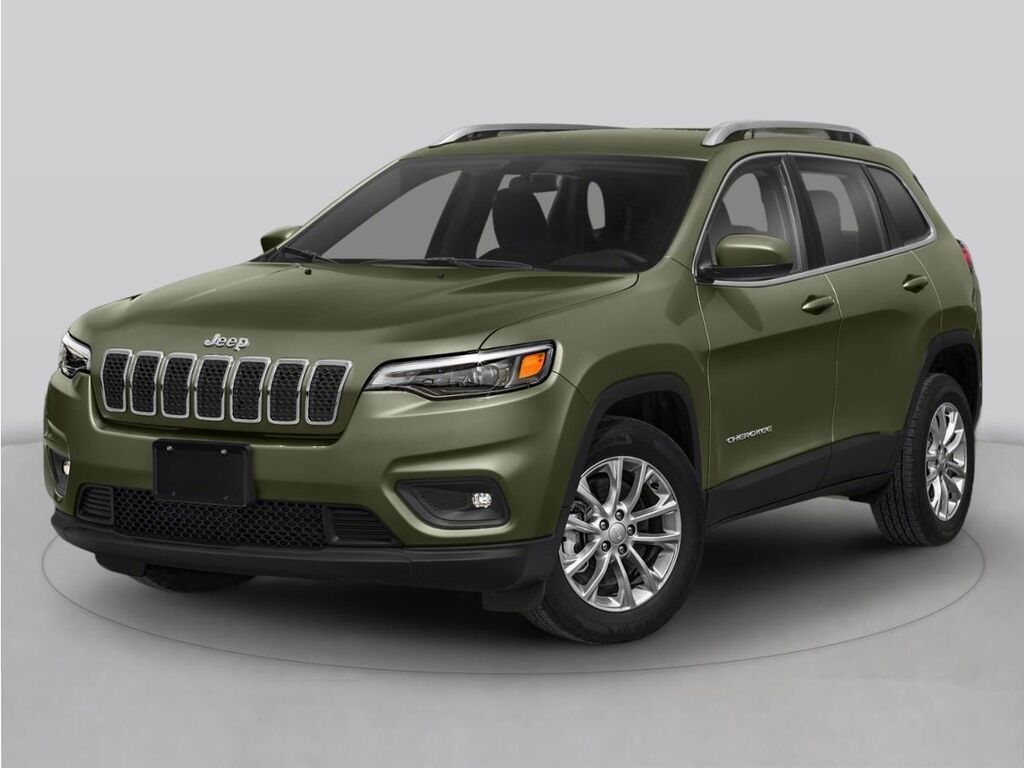 2023 Jeep Cherokee Altitude Lux — photo 1 of 13