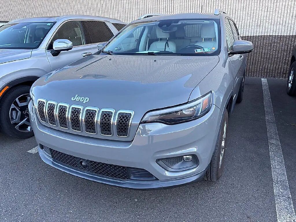 2021 Jeep Cherokee Latitude Lux — photo 1 of 13