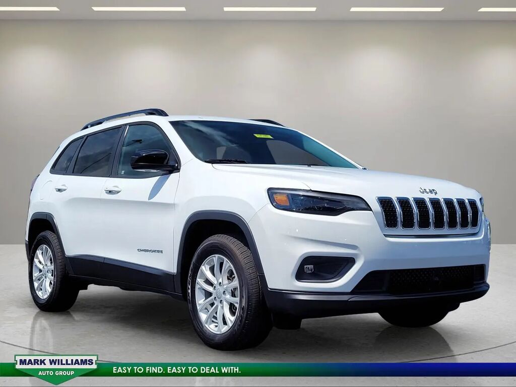 2022 Jeep Cherokee Latitude Lux — photo 1 of 15