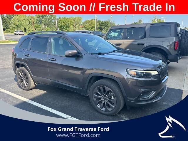 2021 Jeep Cherokee Latitude Lux — photo 1 of 2