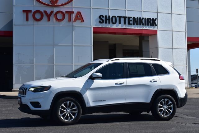 2021 Jeep Cherokee Latitude Lux — photo 1 of 13