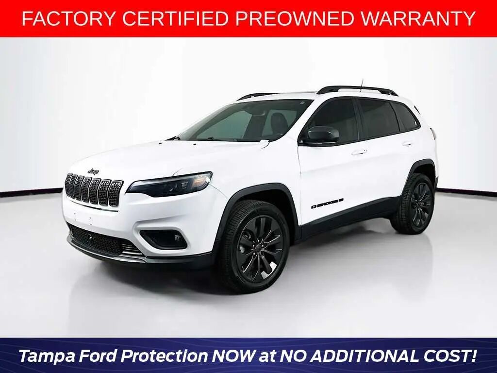 2021 Jeep Cherokee Latitude Lux — photo 1 of 14
