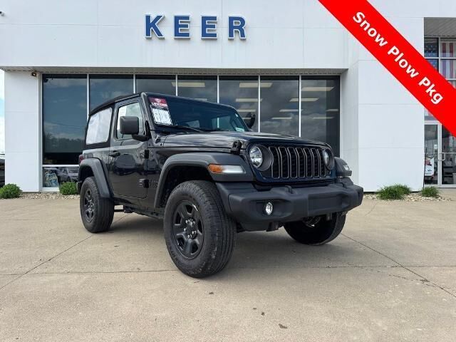 2024 Jeep Wrangler Sport — photo 1 of 13